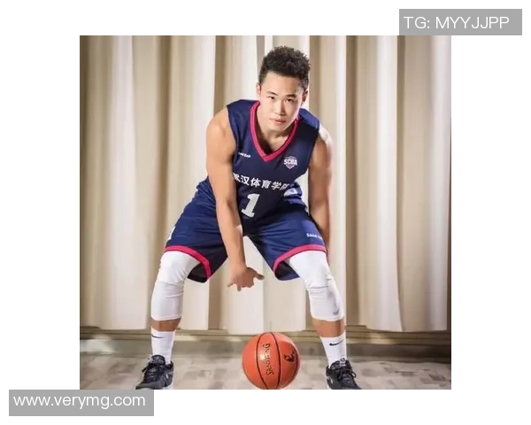 贺希宁：从篮球新星到职业生涯巅峰的奋斗之路与成长故事